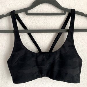 Vuori Yosemite Bra XS - Black Camo